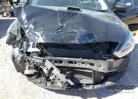 2018 Ford Focus S из США, поврежденный, VIN 1FADP3E29JL309190